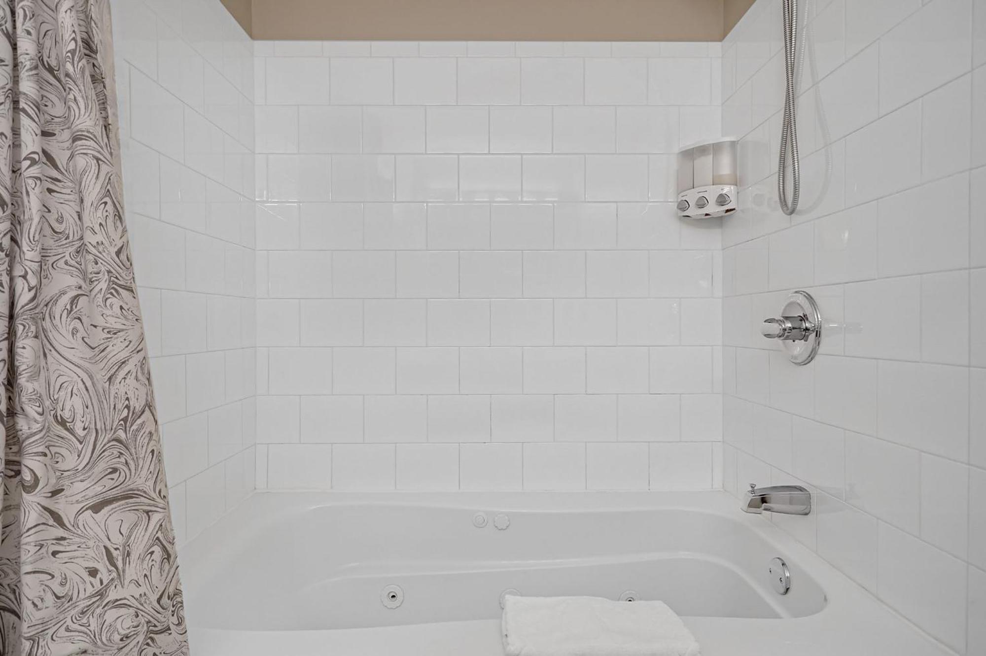 Lux Townhouse, Walk To All, Sleeps 6 Adults Louisville-Jefferson County Extérieur photo