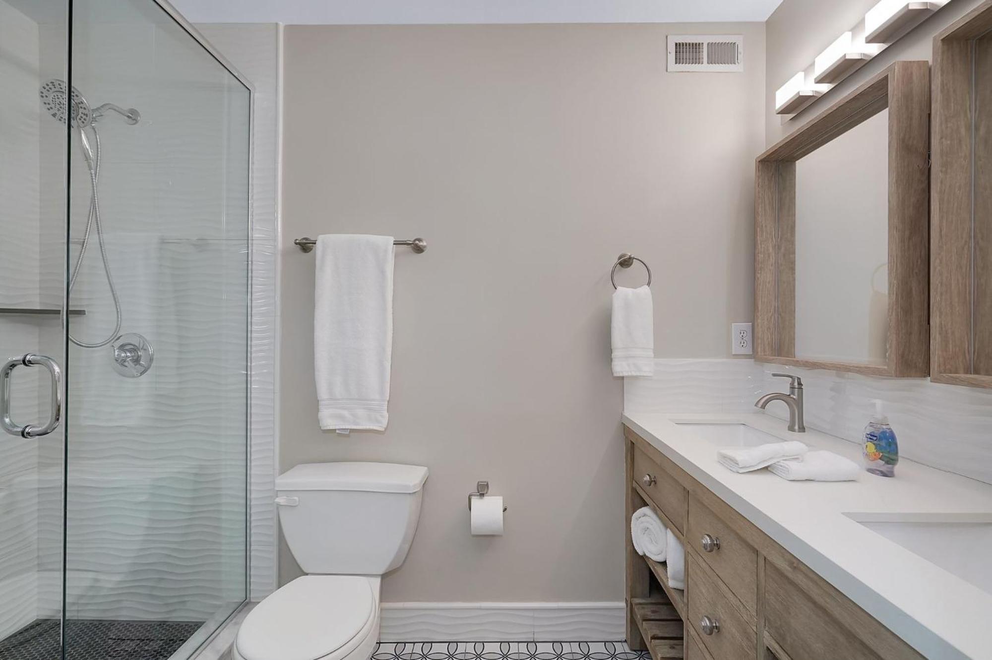 Lux Townhouse, Walk To All, Sleeps 6 Adults Louisville-Jefferson County Extérieur photo